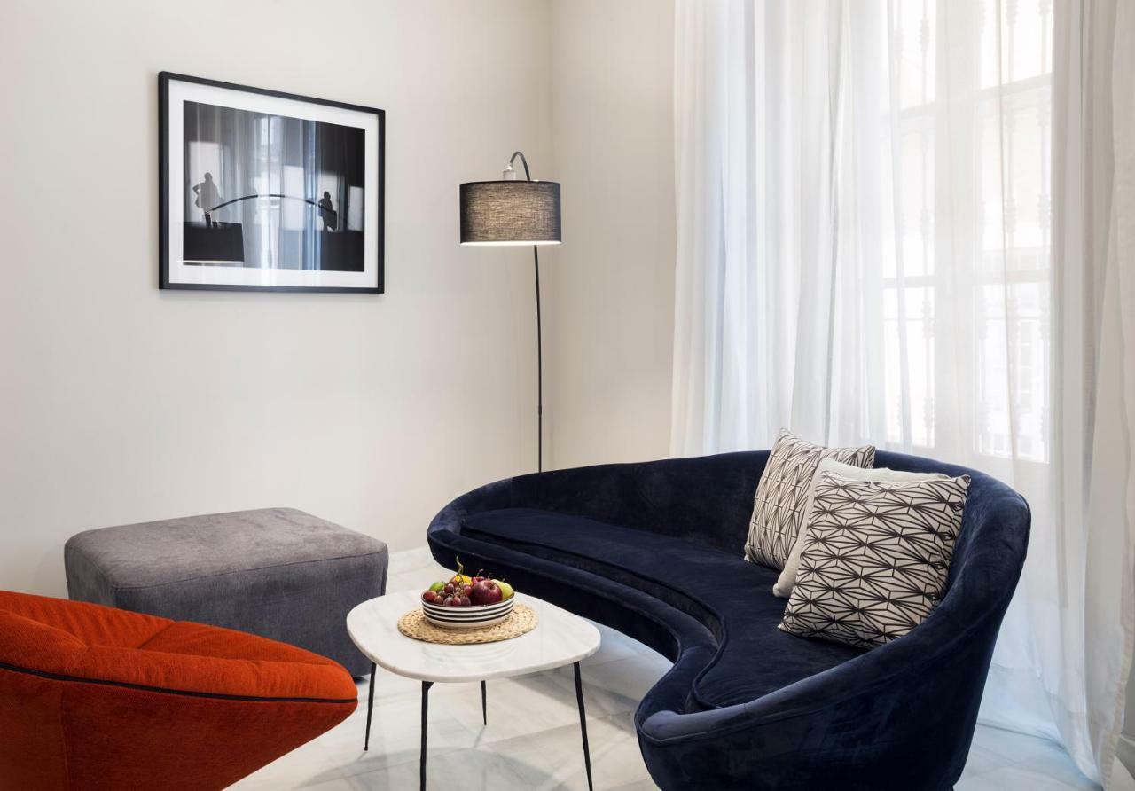 Apartamentos One Shot Conde De Torrejon Севілья Екстер'єр фото