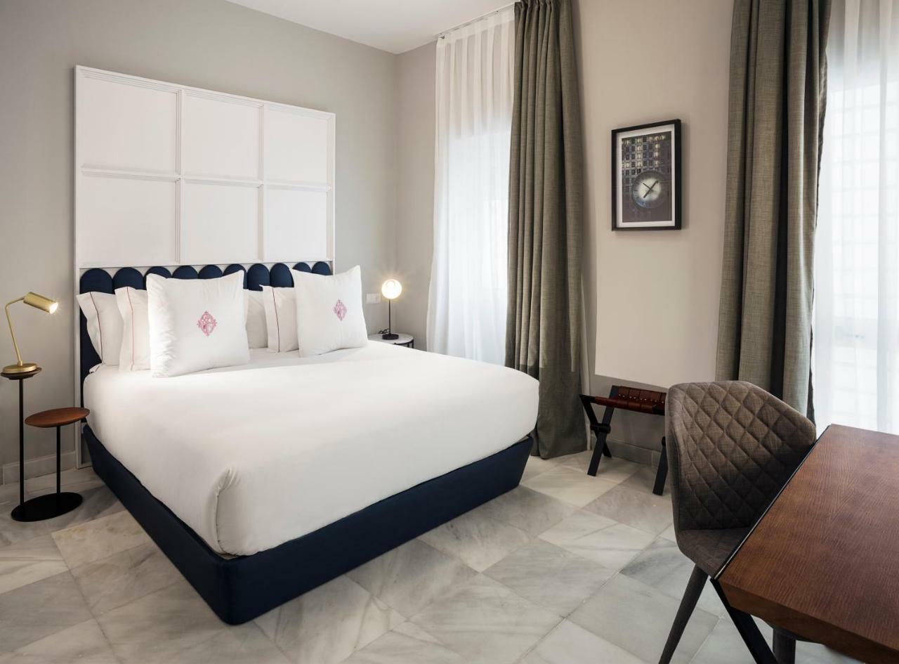 Apartamentos One Shot Conde De Torrejon Севілья Екстер'єр фото